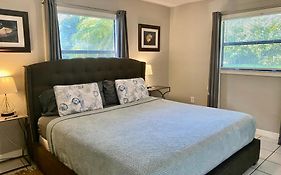 Sunshine Acre 2B 2B King Master Suite, Big Yard